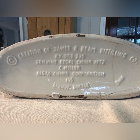 1972 Vintage Jim Beam Whiskey Decanter Depicting The Pro Football Hall of Fame - Picture 6 of 16